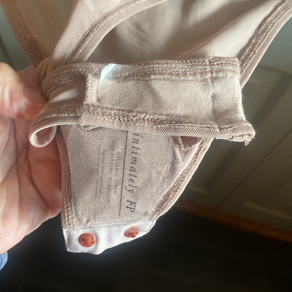 Free People NWT Boho Floral Crochet Bodysuit Size large - Picture 12 of 16